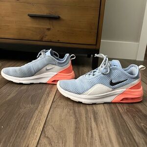 Nike W7.5 blue and orange sneaker
